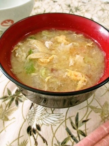Món ngon: súp bắp cải và Tương miso trứng của Trung Quốc  