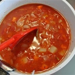 Soup cà chua rau củ