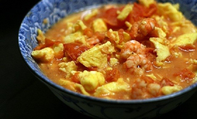 Cách làm tôm sốt trứng cà chua  