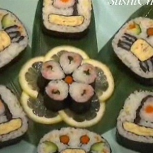 Sushi hình con cua hấp dẫn bé yêu