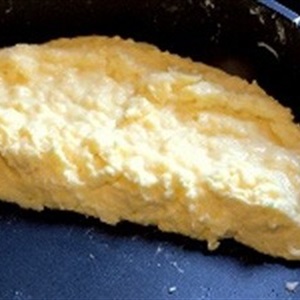 Cheesecake trứng omelet