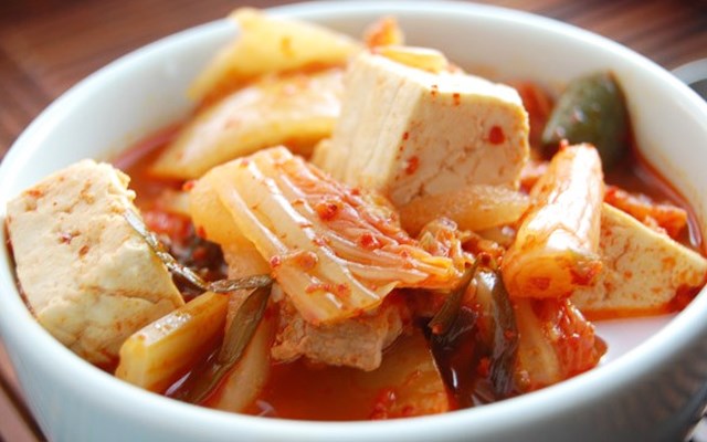 Cách làm canh kimchi  