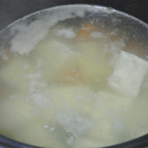 Canh mực nấu đậu hũ