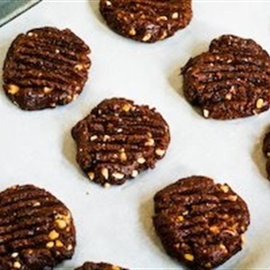 Bánh cookies cacao hạnh nhân