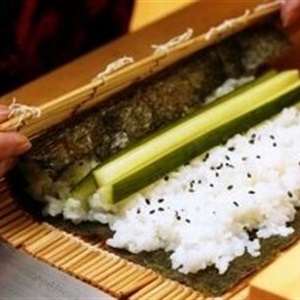 Sushi chay - Món ăn yêu thích của ông vua nhạc Pop