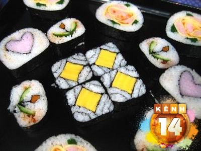 Để gói được sushi có hoa văn thì thế nào nhỉ?  