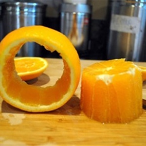 Gọt cam thành em gấu xinh xắn