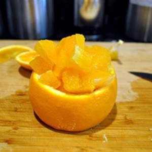 Gọt cam thành em gấu xinh xắn