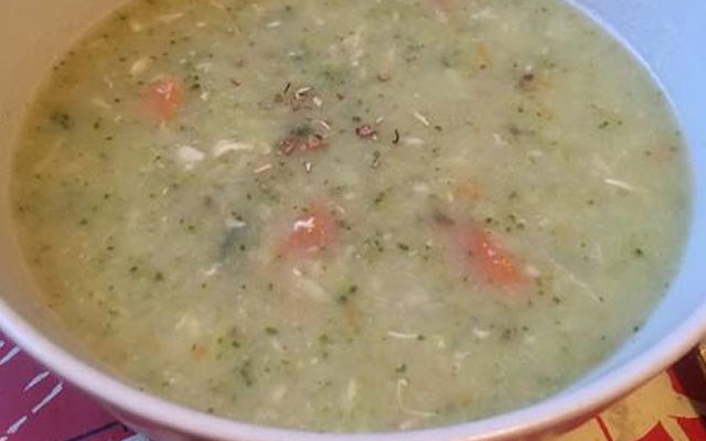 Cách nấu súp kem thịt gà rau củ  