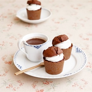 Cupcake phủ kem cacao