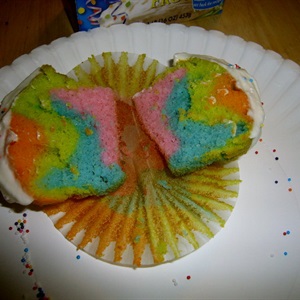 Bánh cupcake nhiều màu