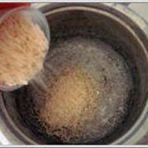 Nhuộm màu cho gạo