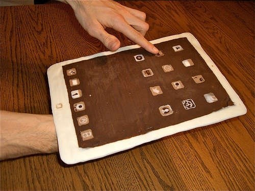 Tự sản xuất iPad hàng hiệu bằng... Socola  