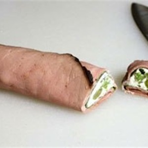 Sandwich ngón tay từ thịt giăm bông