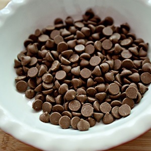 Chuối phủ chocolate - món vặt dễ làm