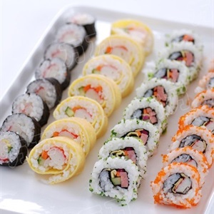 Tuốt tuột các loại sushi ăn ngon làm dễ