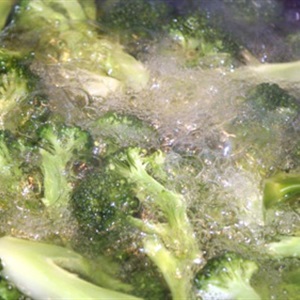 Salad bông cải xanh