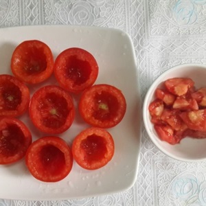 Cà chua dồn thịt sốt