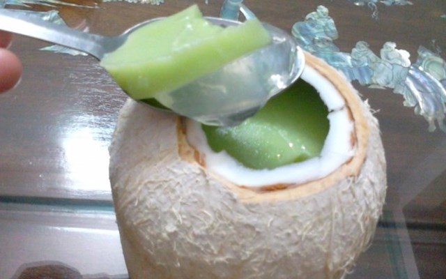 Cách làm rau câu trái dừa lá dứa  