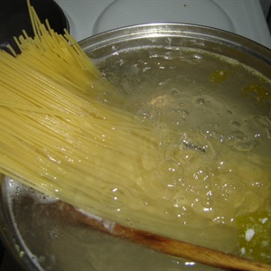 Spaghetti xào thịt bò