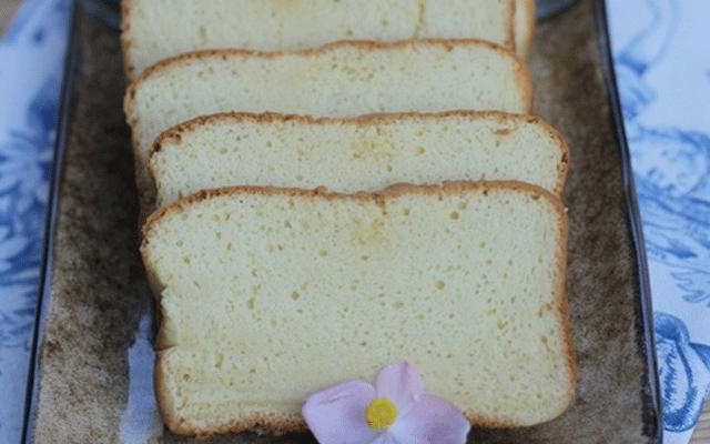 Cách làm bánh bông lan mật ong  