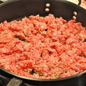 Mì Ý sốt cà chua với thịt bò