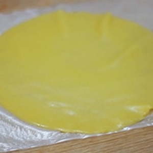 Bánh kem trứng cuộn dâu tây