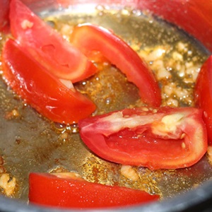 Canh nghêu nấu chua