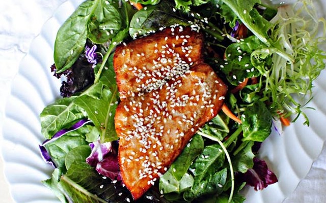 Cách làm salad cá hồi sốt cam  