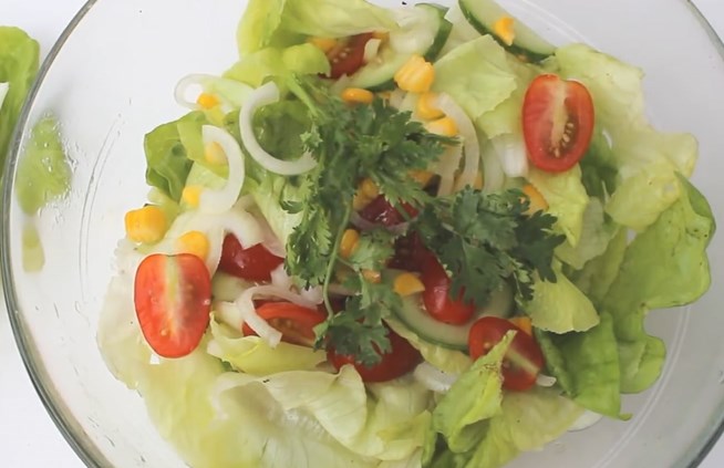 Cách làm salad trộn dầu giấm  