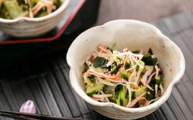 Cách làm salad dưa leo kiểu Nhật  