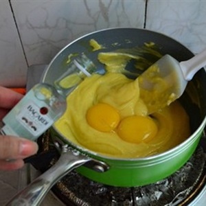 Bánh bông lan trứng