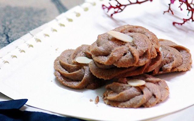 Cách làm bánh quy chocolate hạnh nhân  
