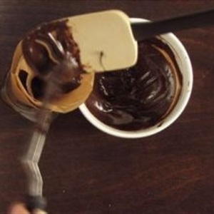 Khay đựng kem chocolate