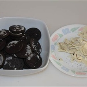 Bánh chocolate truffle nhân oreo