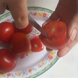 Canh cà chua nhồi thịt heo