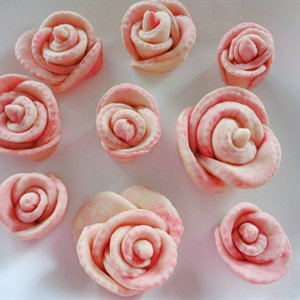 Bánh bao hoa hồng