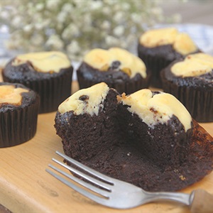 Bánh chocolate cupcake nhân cheese