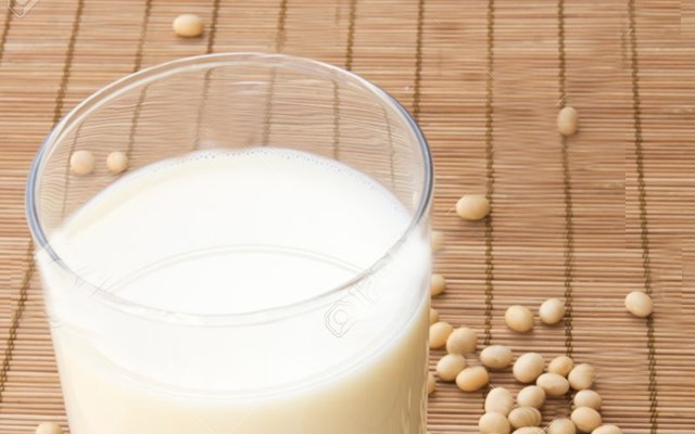 Cách làm sữa đậu nành bắp  
