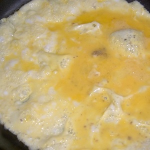 Trứng cuộn thịt xông khói với phô mai