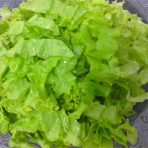 Salad gà với mè