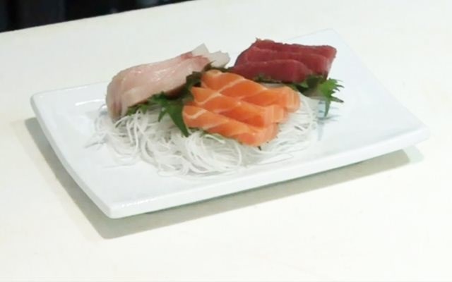 Cách làm sashimi ba loại  