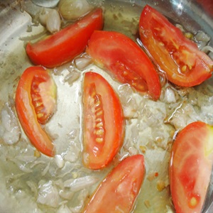 Canh cá khoai nấu chua