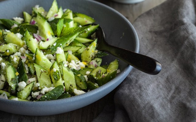Cách làm salad dưa leo bạc hà  