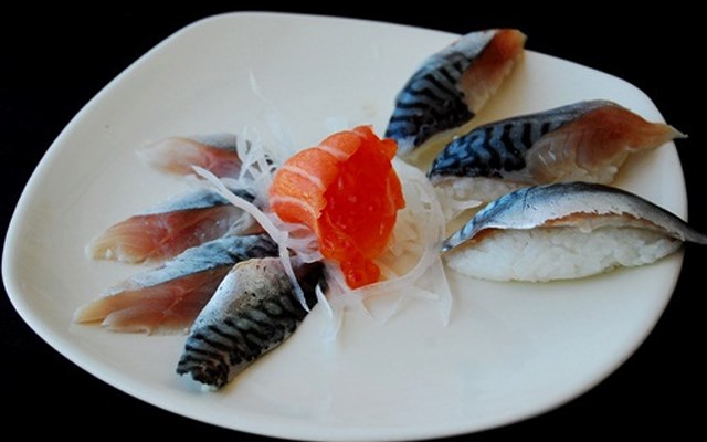Cách làm sushi cá thu Nhật  