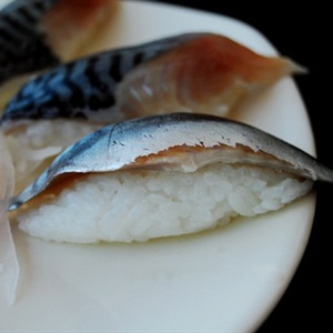 Sushi cá thu Nhật