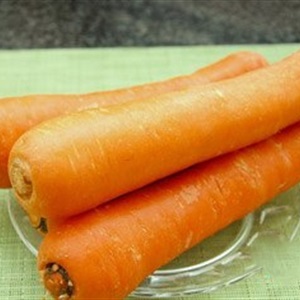 Tự làm nước cà rốt ép