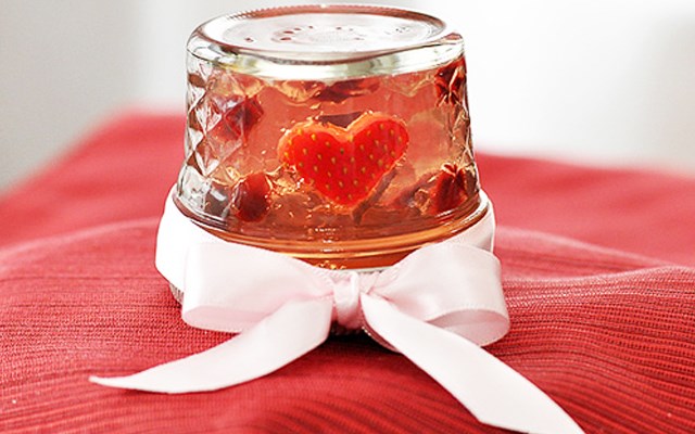 Cách làm rau câu trái tim cho Valentine  