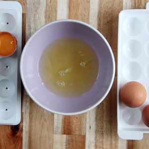 Làm lòng đỏ trứng muối siêu tốc trong 1 ngày