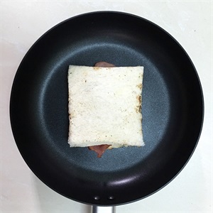 Sandwich cheese và bacon
